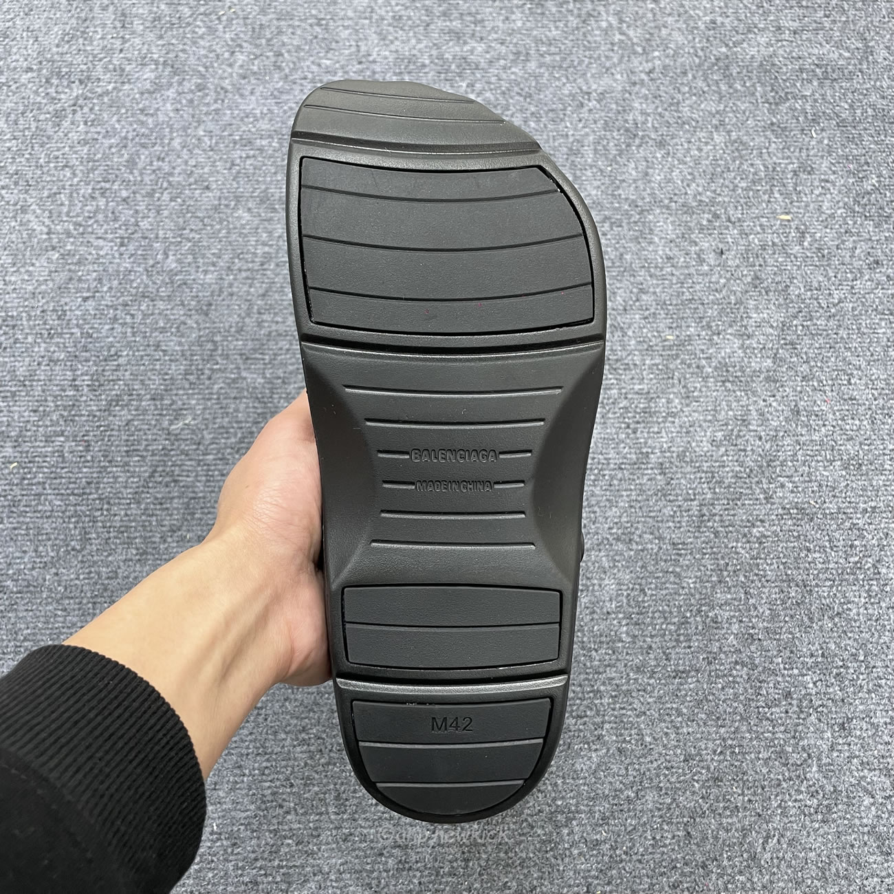 Balenciaga Balenciaga Logo Embossed Slingback Mules (2) - www.newkick.vip